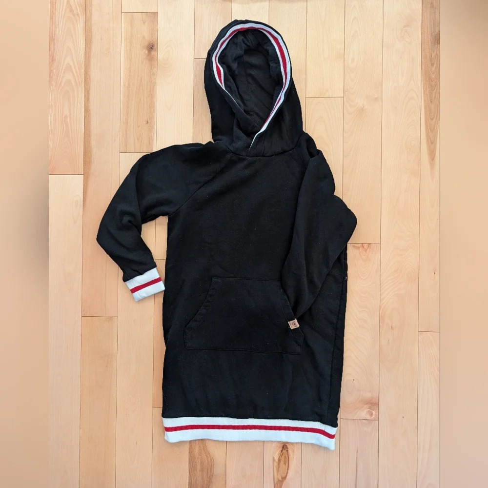 Tag Black Dress Hoodie  8US